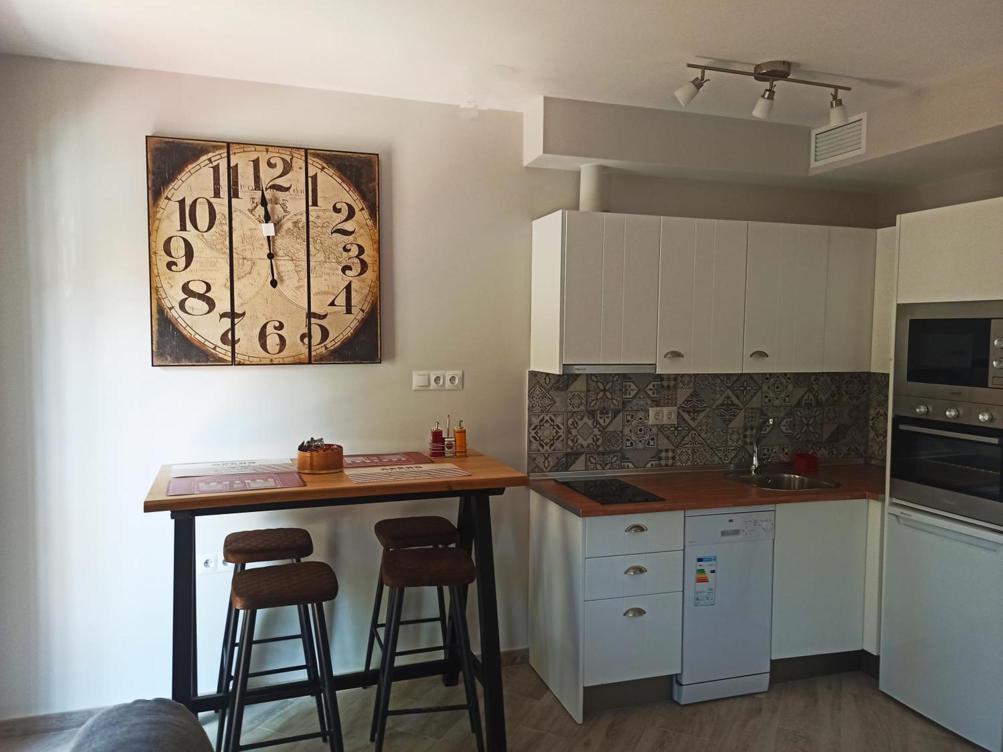 Barcelo 21, Parking On Request, Atico With Terrace & Studio With Patio, Center, Breakfast Included, Quite Neighborhood, Bc Малага Стая снимка